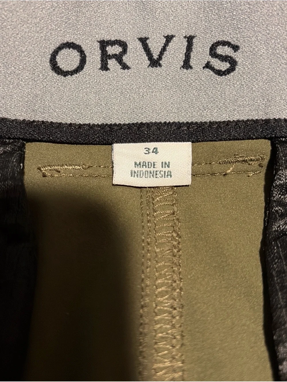 Orvis Olive Green Cargo Shorts size 34. 9” inseam